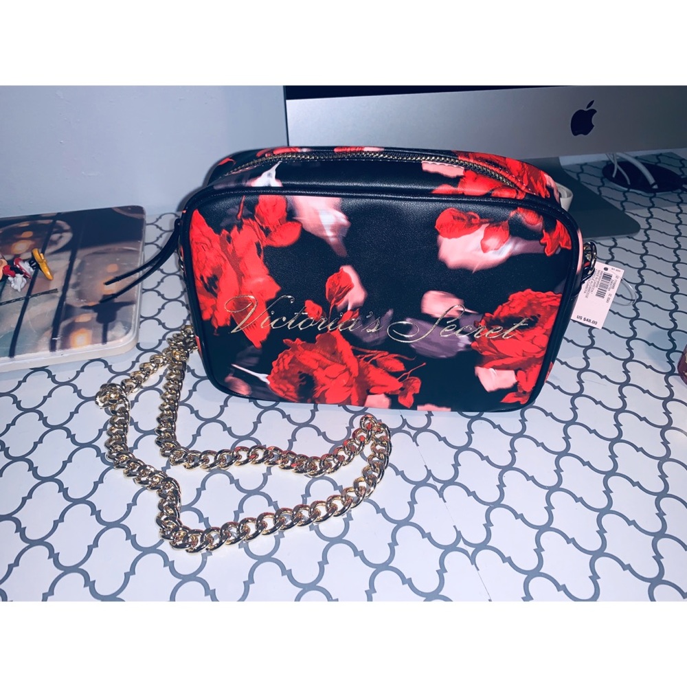 Victoria secret Floral Cross Bag 🌺🌸🌹🌷